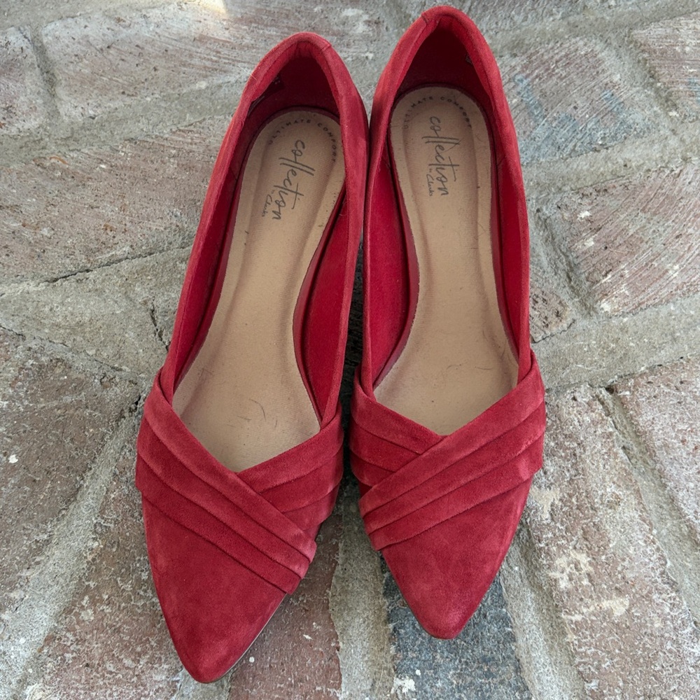 Clark’s Red Women's Suede Pumps 9M